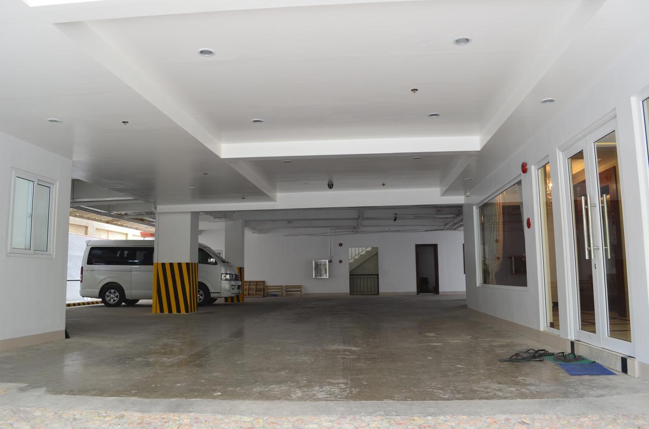 Grand Isabella Residences Cebu Buitenkant foto