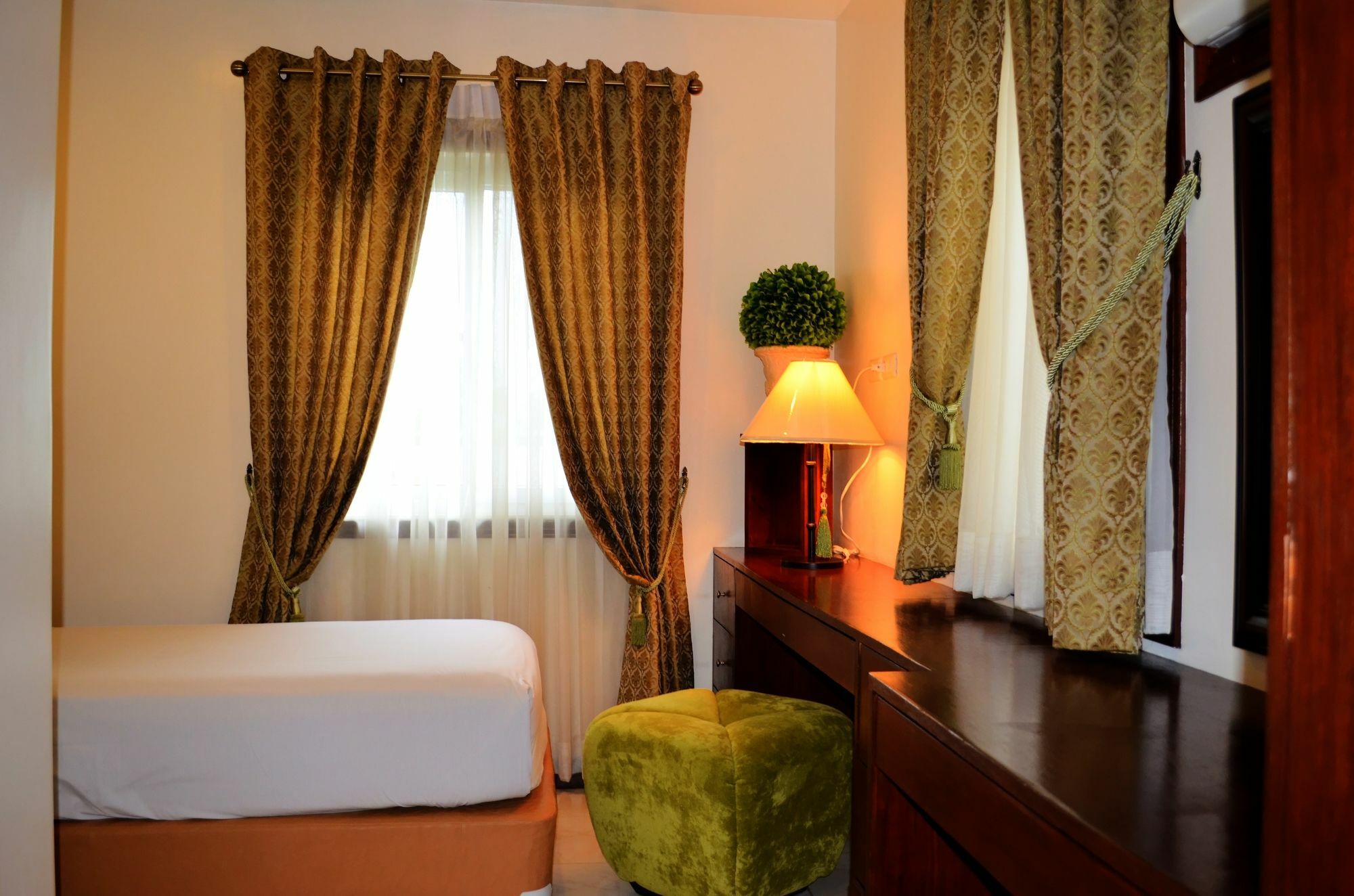 Grand Isabella Residences Cebu Buitenkant foto